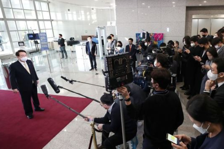 ยุนกล่าวว่าการห้ามนักข่าว MBC จากเครื่องบินประธานาธิบดีนั้น ‘หลีกเลี่ยงไม่ได้’